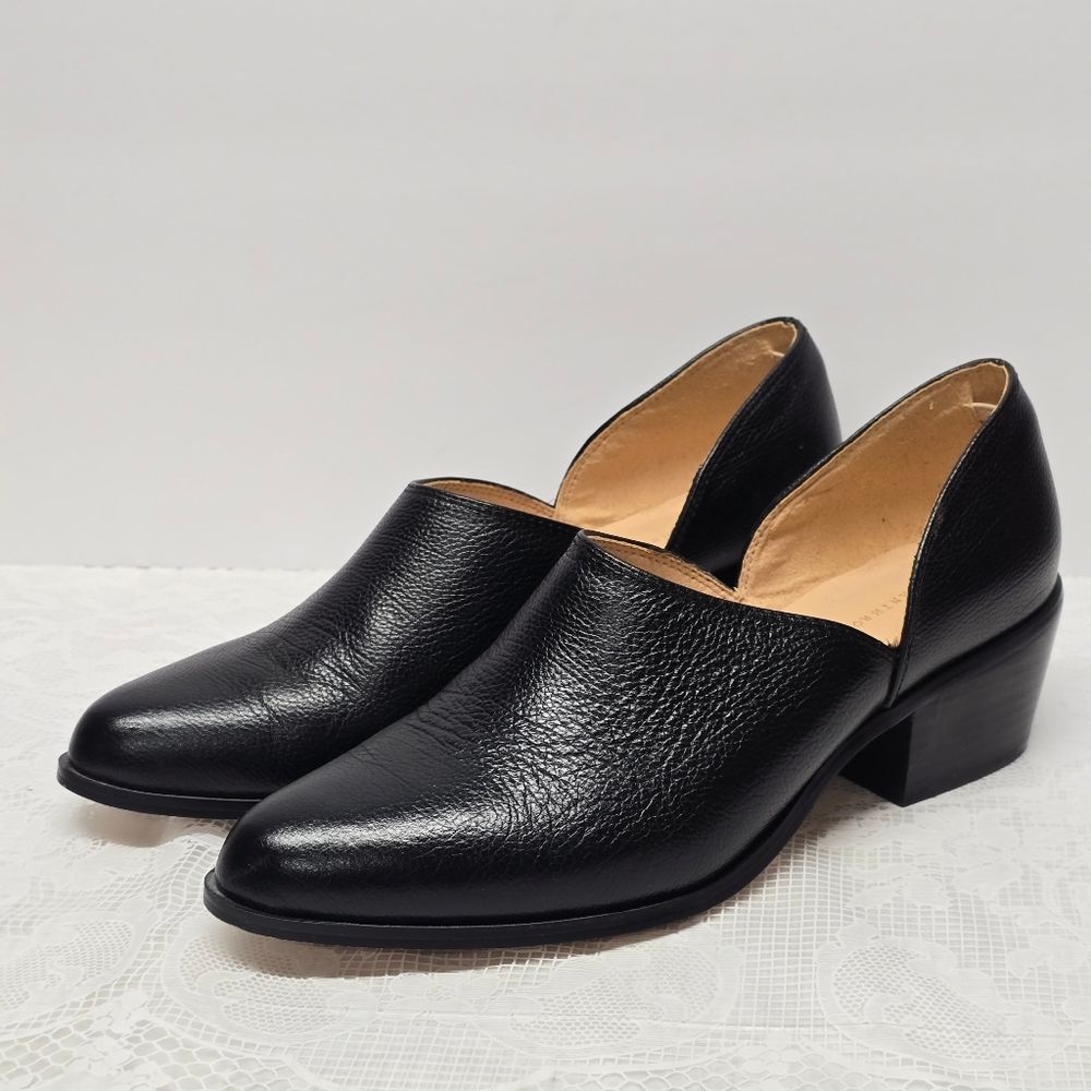 Anthropologie Abigail Side Cut Leather Ankle Booties Shootie in Black 7.5 Preppy